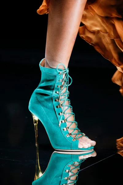 Look 30
